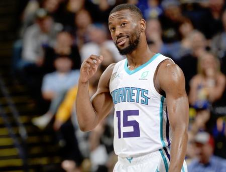 她会像跨越 她会像跨越