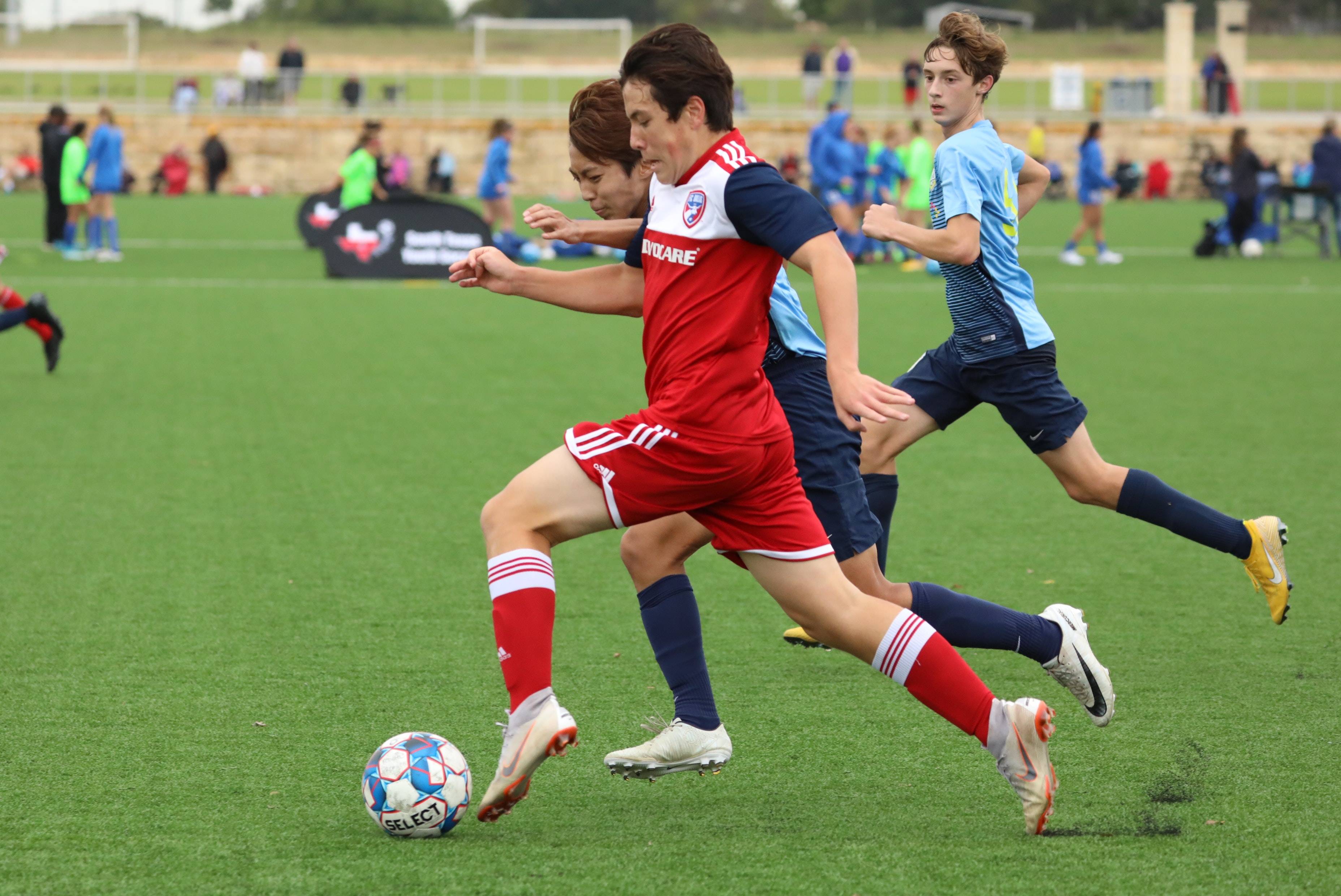 首日比赛在 首日比赛在
