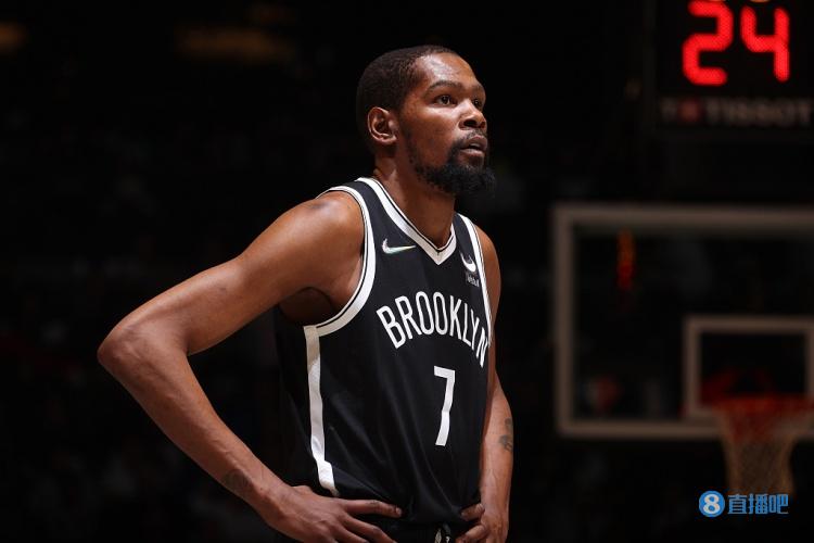 攻守两端的 攻守两端的